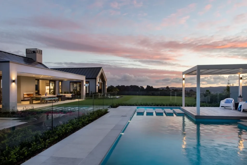 Pool Villa New Zealand 001