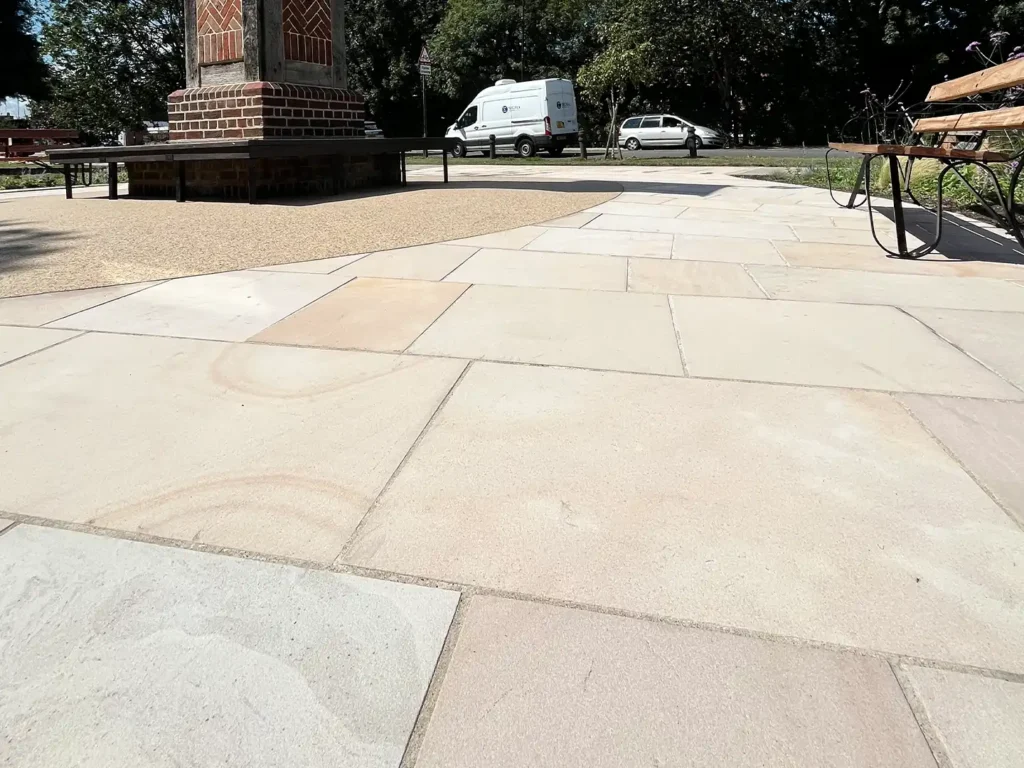 community-square-united-kingdom-002